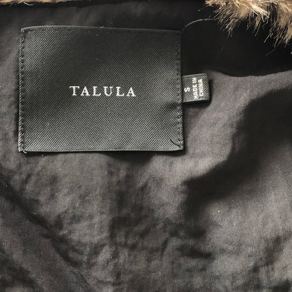 ARITZIA Talula Park Slope Sleeveless faux  Fur Vest size s - Picture 6 of 9